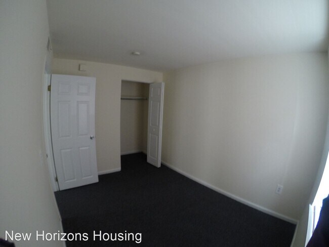 Building Photo - 419-429 S 48th St