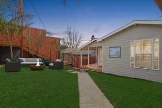 Building Photo - 2412 Effie St