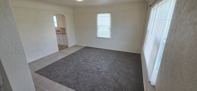 Foto del edificio - 2518 Applegate Ave