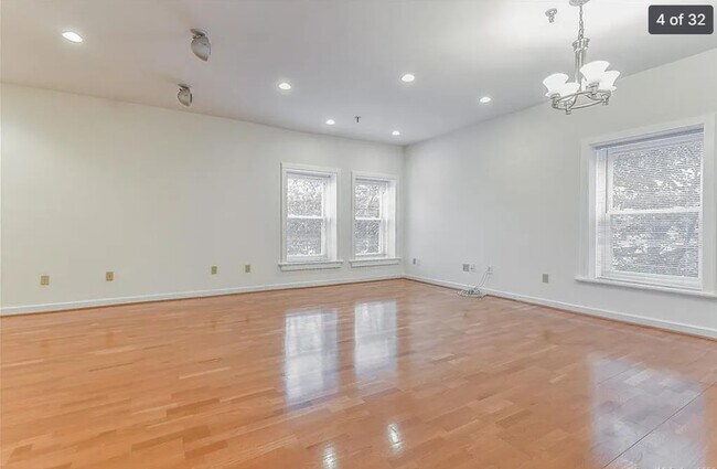 Foto del edificio - 126 Washington St