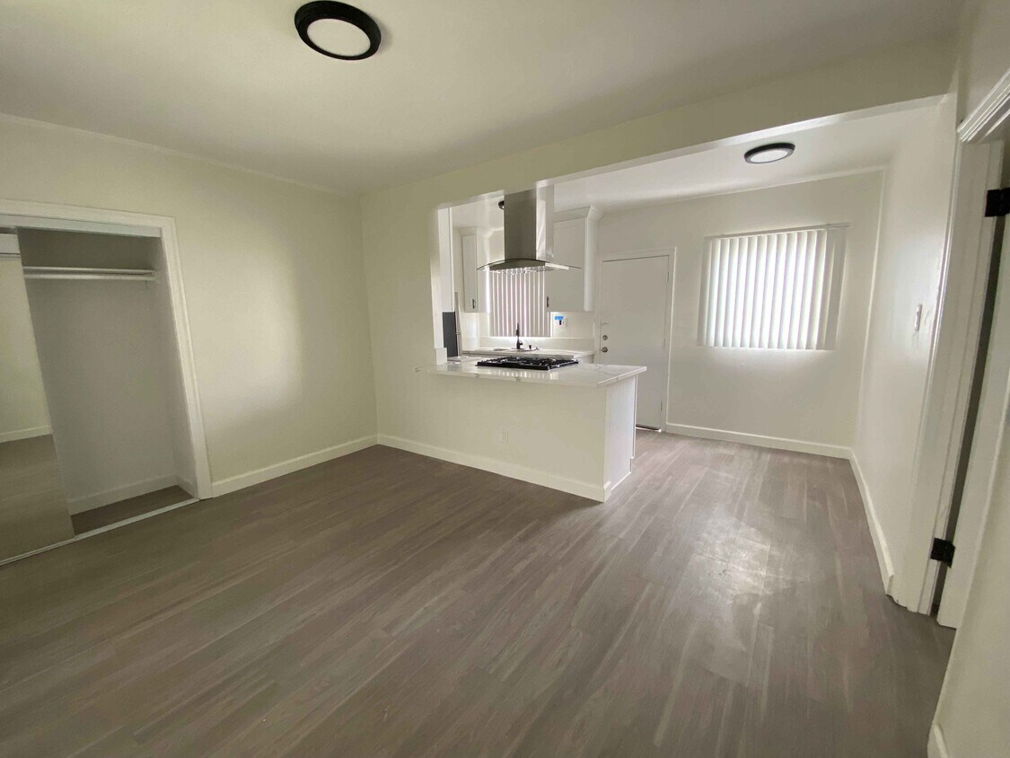 4216 Lockwood Ave Unit 1, Los Angeles, CA 90029 Apartments in Los