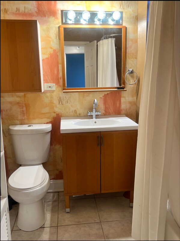 Primary Photo - 1554 East 65th Place - 1