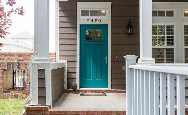 Building Photo - Stunning 3 Bedroom on Zion RD Fayetteville...