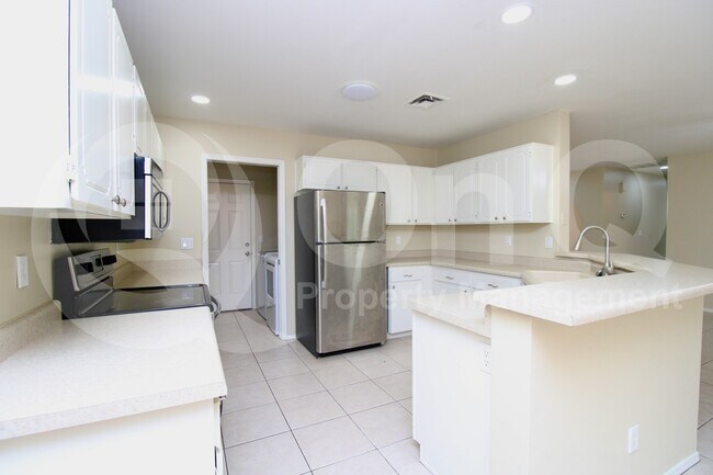 Building Photo - 4526 W Orchid Ln