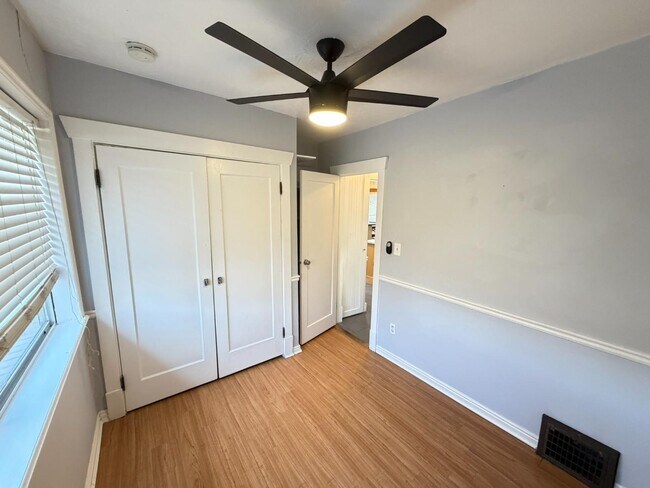 Foto del edificio - 565 Hollywood Ave