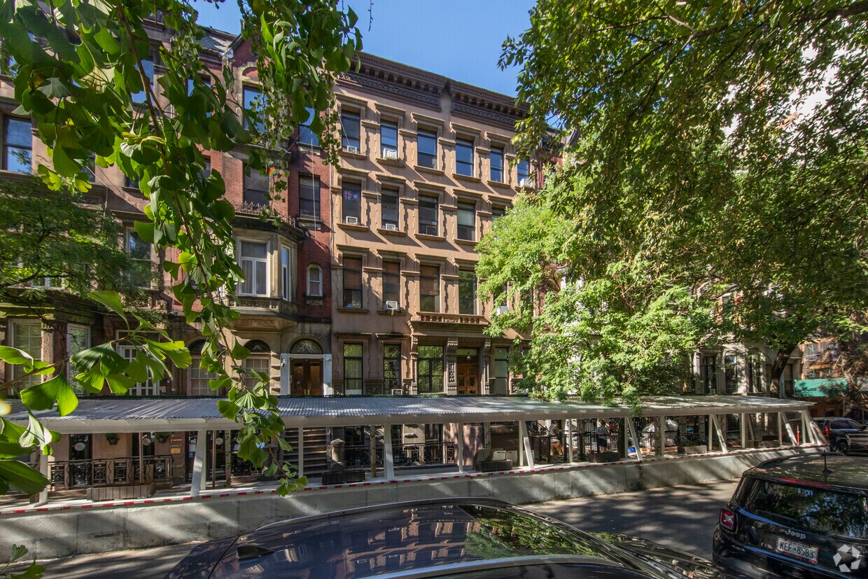Primary Photo - 112 W 73rd St