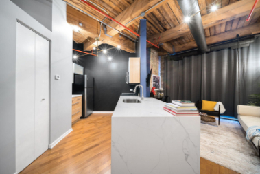 Foto del edificio - 225 W Huron St