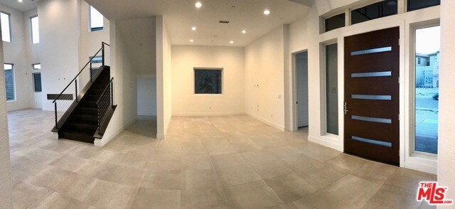 Building Photo - 11533 N Darcy Way