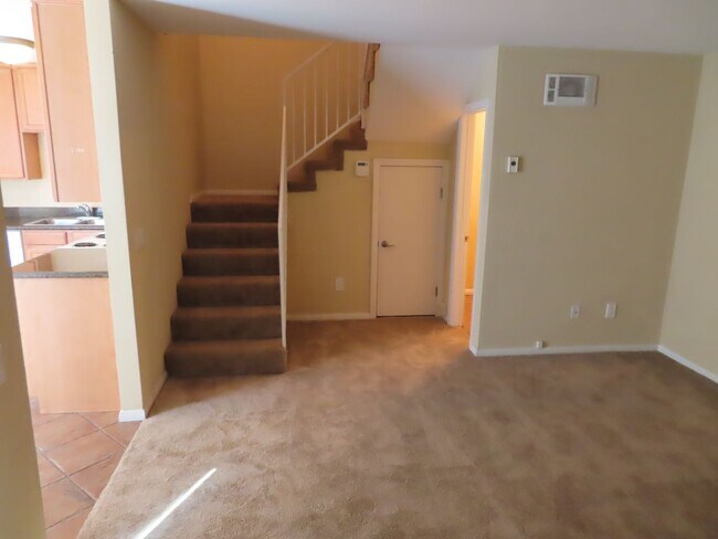 Foto del edificio - Two Bedroom townhome in the Oak Park / Lem...