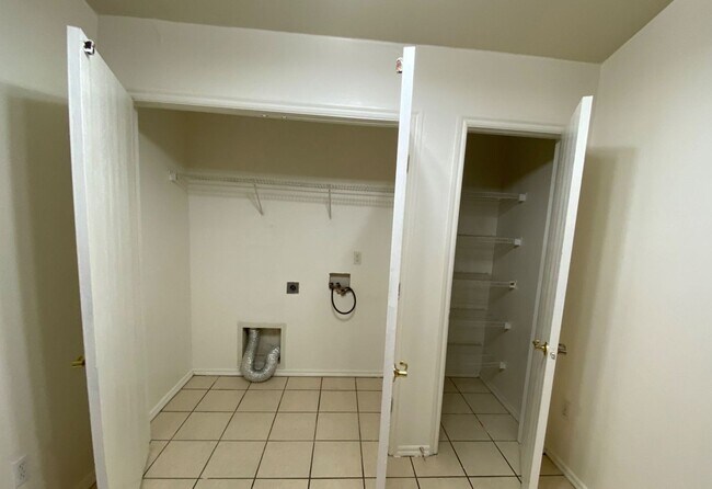 Foto del edificio - 4 bedroom 2 bath - Norman