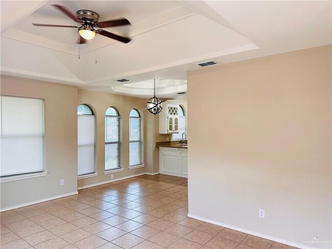 Building Photo - 16 Cassandra St