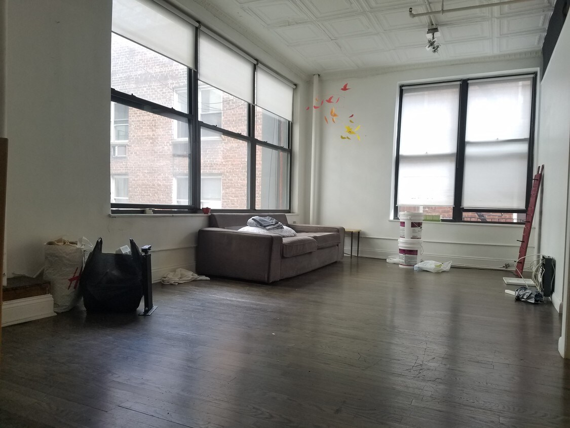 Primary Photo - 115 W 23rd St