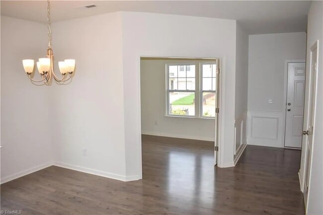 Building Photo - 5014 Red Poll Dr