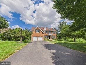 Building Photo - 43464 Snickersville Kiln Ct