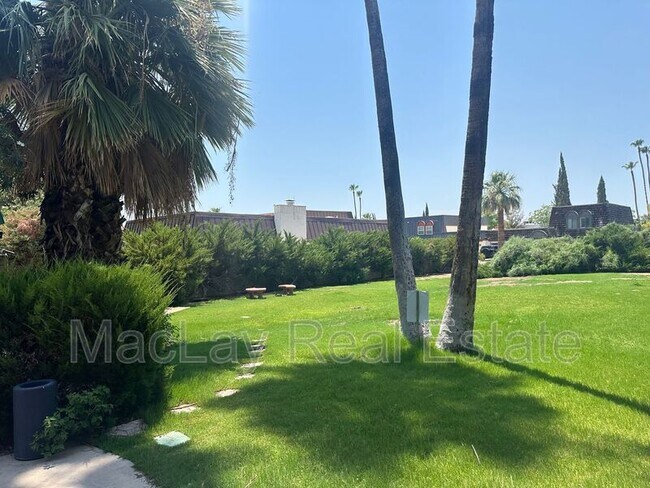 Foto del edificio - 7350 N Pima Rd