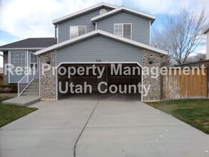 Building Photo - 710 W 2350 N