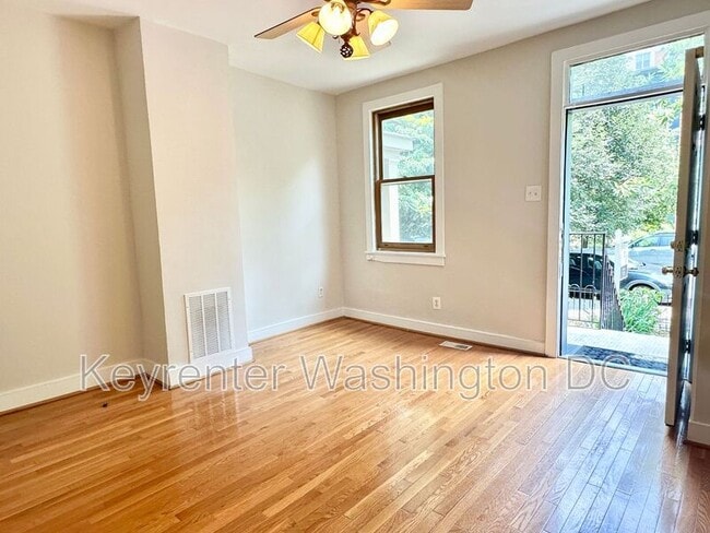 Building Photo - 1528 8th St NW