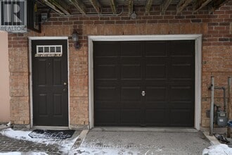 Building Photo - 43 Pear Tree Mews