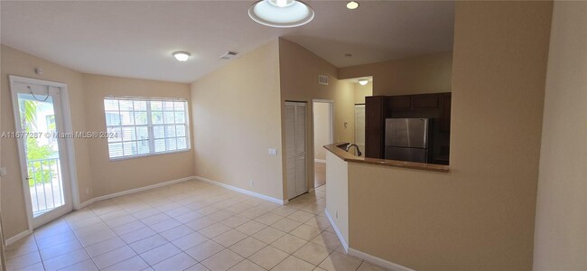 Foto del edificio - 3020 Laurel Ridge Cir