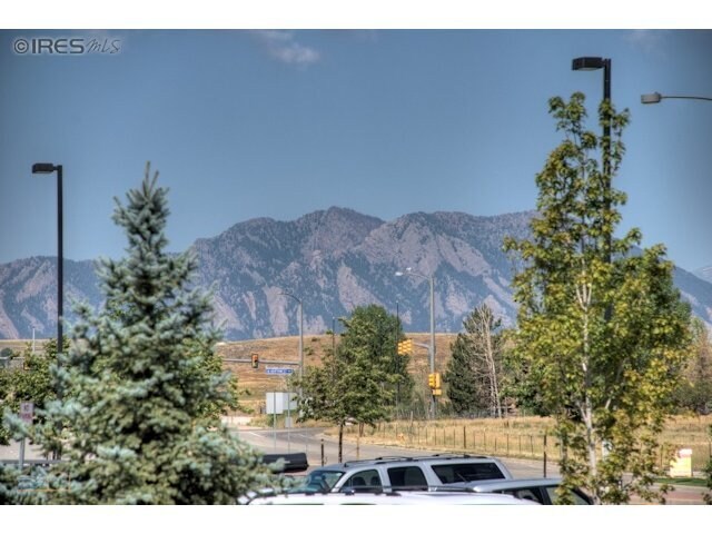Building Photo - 13412 Via Varra