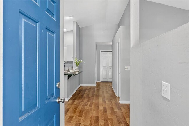 Building Photo - 2115 SW 72 St