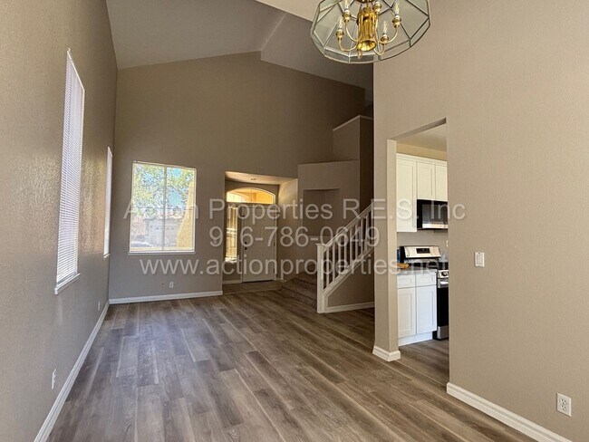 Foto del edificio - West Roseville Two Story, 4 Bedroom, 2.5 b...