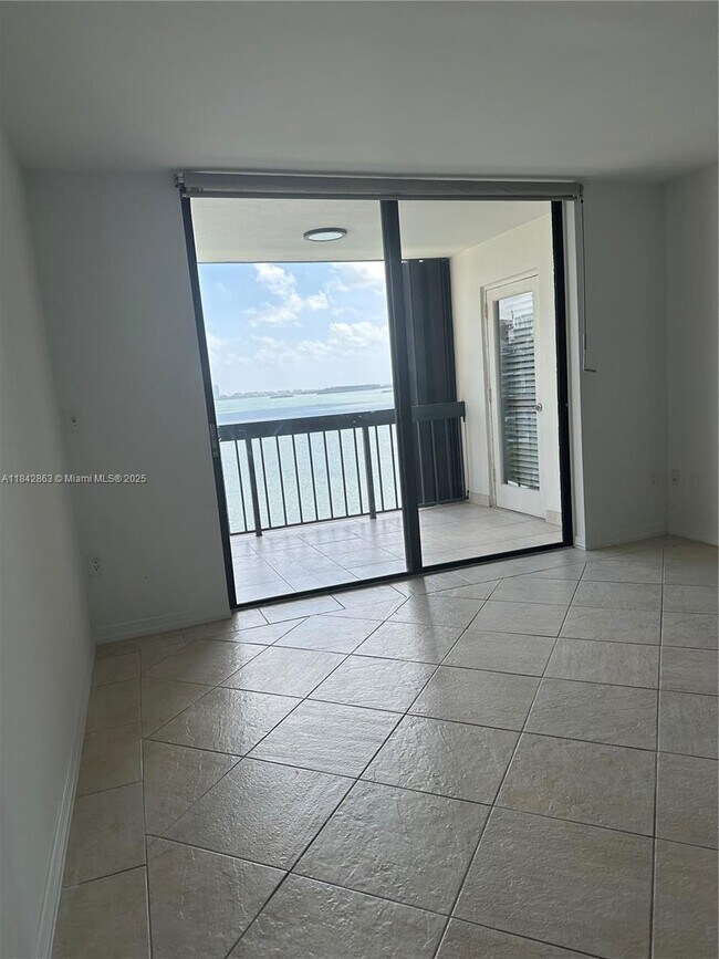 Foto del edificio - 2333 Brickell Ave
