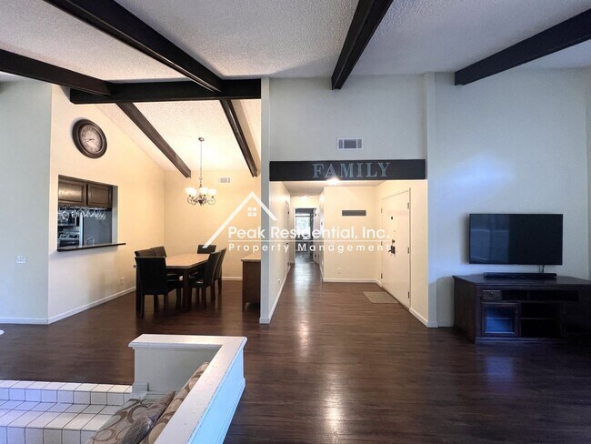 Foto del edificio - 5541 Walnut Ave