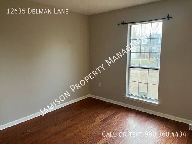 Foto del edificio - 12635 Delman Ln