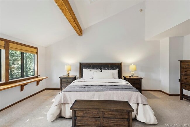 Building Photo - 324 Cliffside Dr