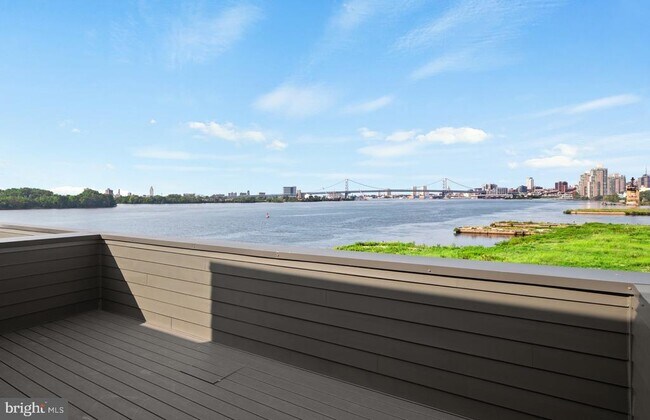 Foto del edificio - 3208 Birchview Walk