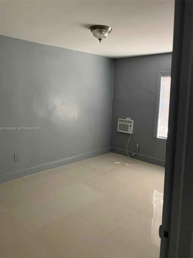 Foto del edificio - 2226 NW 98th St