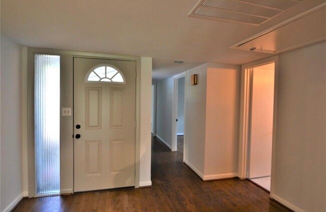 Building Photo - 4829 Waycross Dr