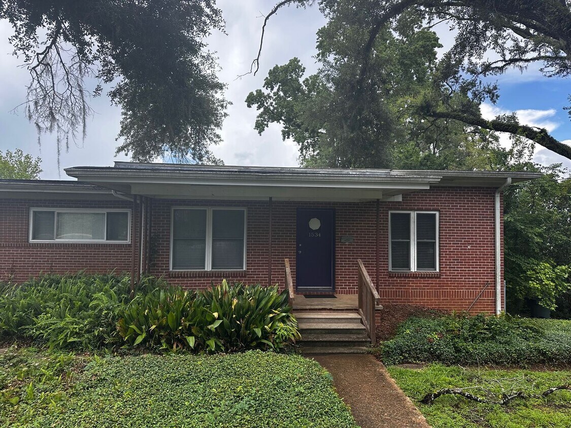 Primary Photo - 1534 S Gadsden St