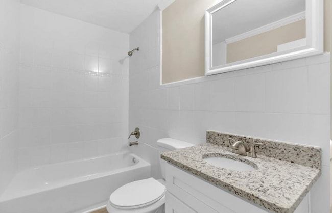 Building Photo - 2527 Judson Ave