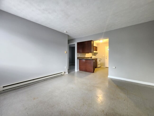 Building Photo - 1784 Lisle Ave