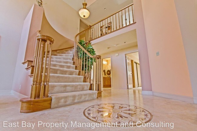 Building Photo - 5 br, 3 bath House - 43550 Greenhills Way