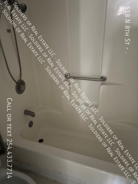 Building Photo - 518 N 8th St