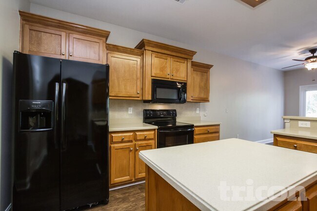 Building Photo - 1570 Lily Valley Dr