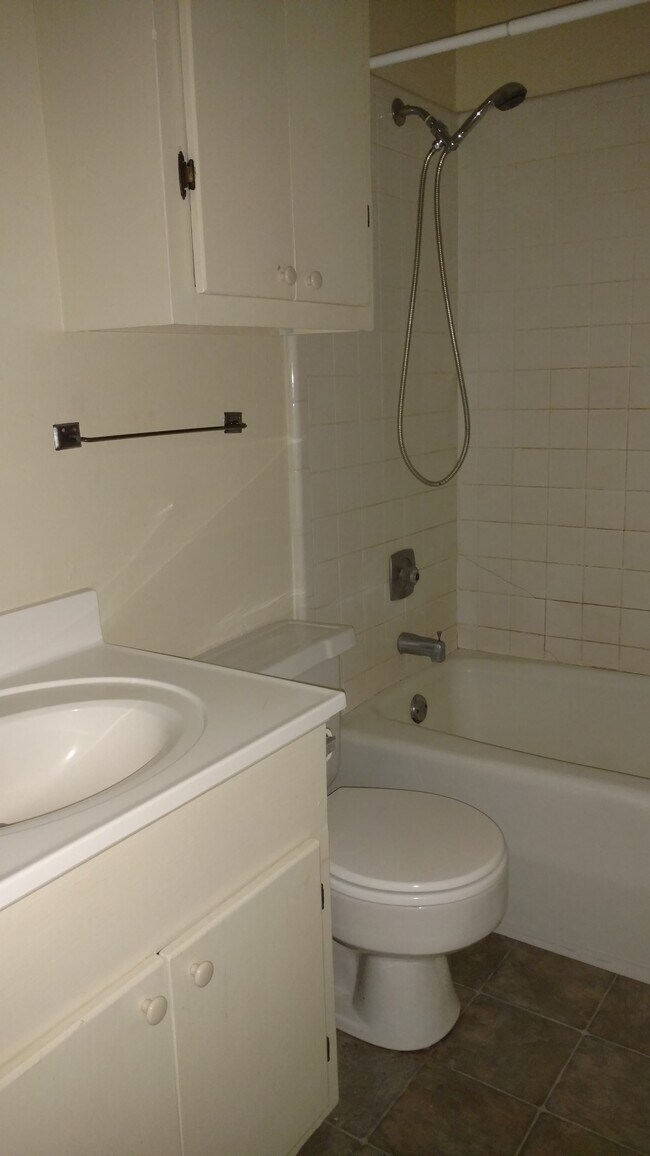 Foto del edificio - 102 Debra Ln