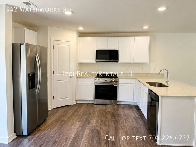 Foto del edificio - 942 Waterworks Rd