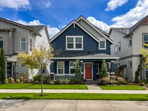 Building Photo - 3538 SE Reed Dr