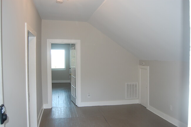 Building Photo - 2225 Atchley St