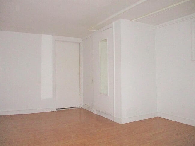 Building Photo - 63 Arlington St