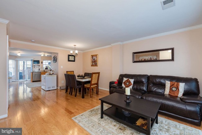 Foto del edificio - 13725 Denham Way