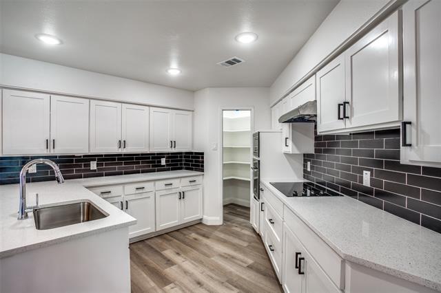 Primary Photo - 10636 Pagewood Dr