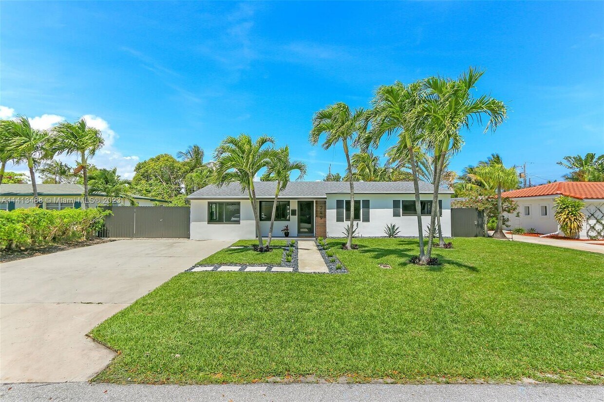 249 NE 21st St, Delray Beach, FL 33444 House for Rent in Delray Beach