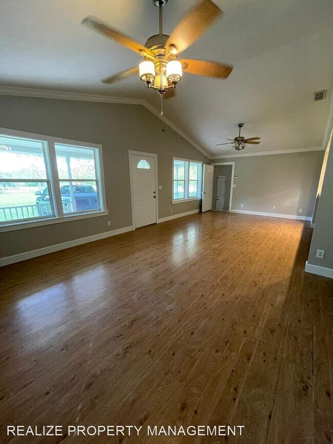 Foto del edificio - 3 br, 2 bath House - 9134 Pine Island Rd.