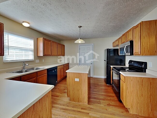 Foto del edificio - 10408 Lynchburg Dr