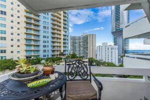 Building Photo - 2501 Brickell Ave